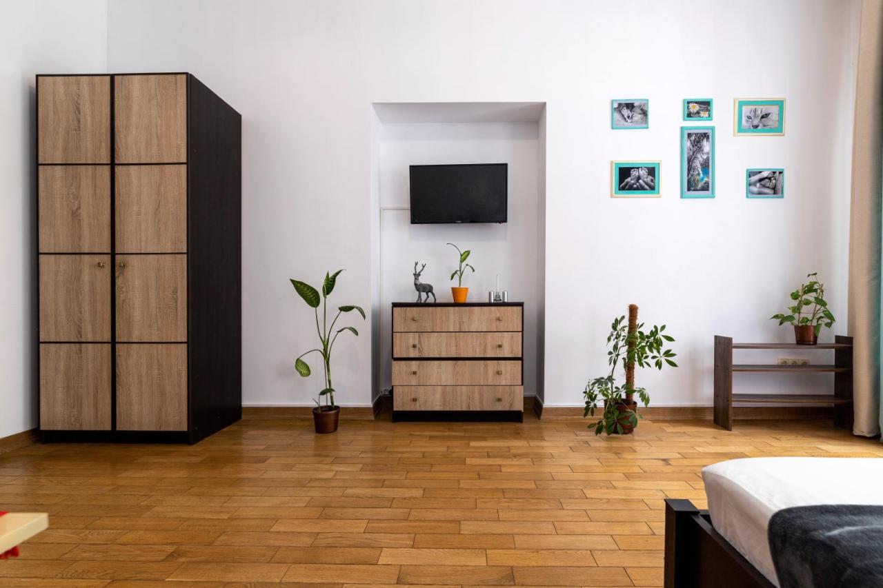 Затишний Відпочинок В Центрі Львова Apartment Exterior photo