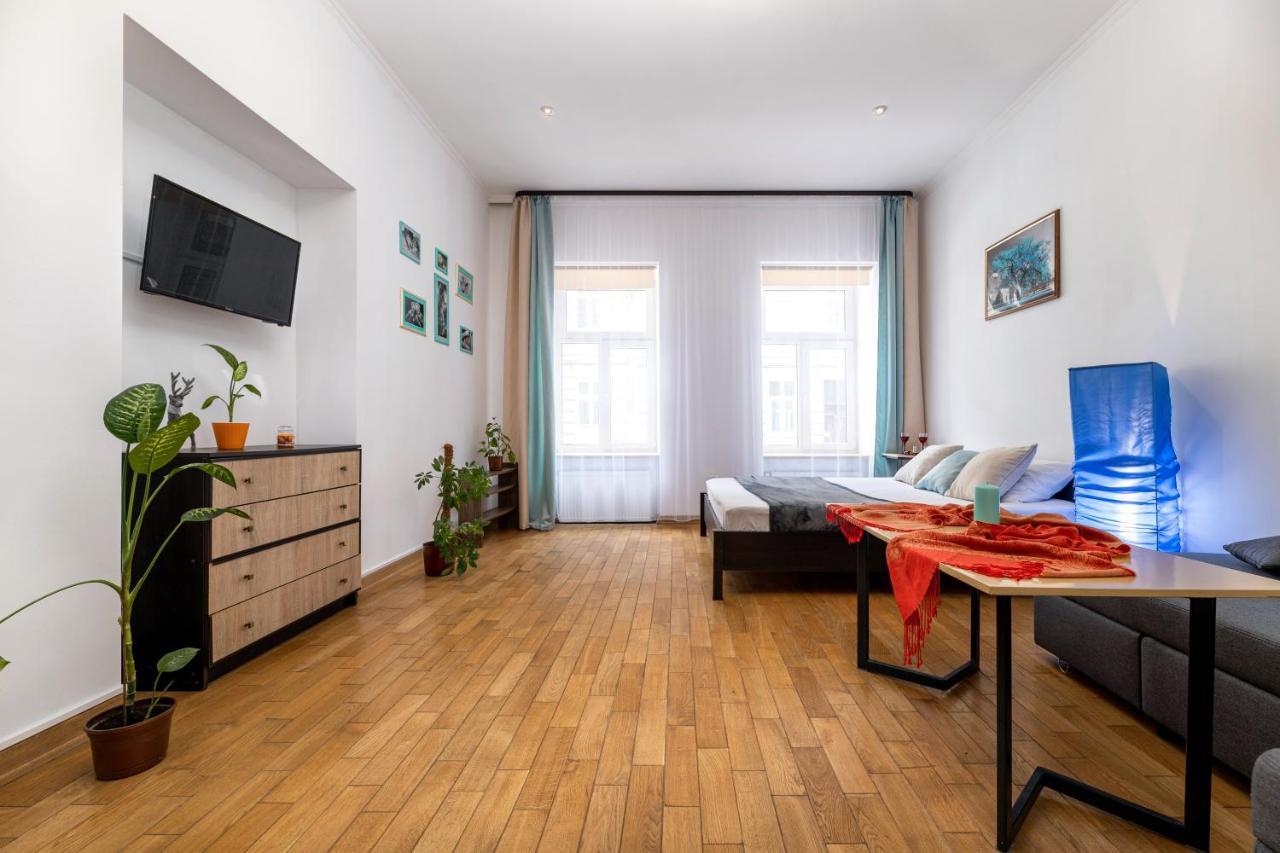 Затишний Відпочинок В Центрі Львова Apartment Exterior photo
